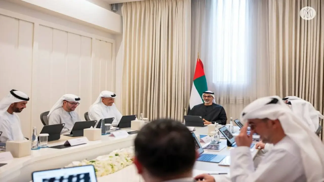 خالد بن محمد يكشف عن هيكل المحافظ والمنصات الاستثمارية لشركة «لِعماد»